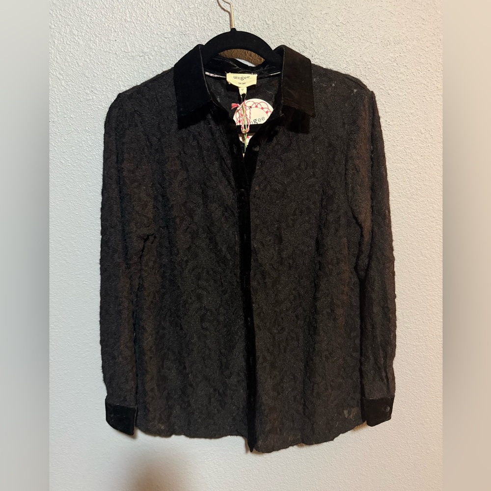 Umgee Black Lace Button Down Blouse